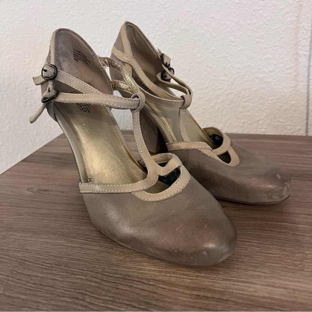 Seychelles Fourth Wall Pump in Stone Size 10
